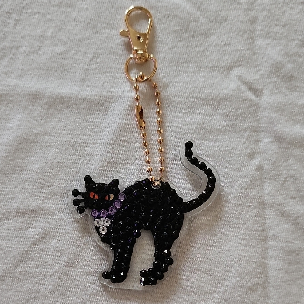 Rhinestone Black Cat Keychain with Gold Clip
